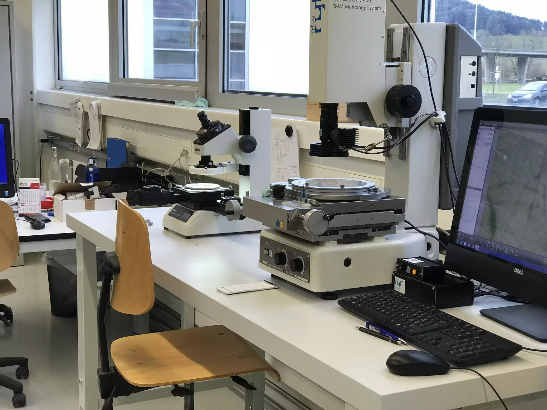 Postes de mesure et de contrôle optique